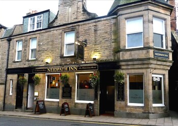 The Neidpath Inn - B&Bs with Pet Friendly Rooms in Peebles