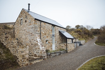 Nolton Haven Mill - The Mill House - Holiday homes with Pet Rooms in Haverfordwest