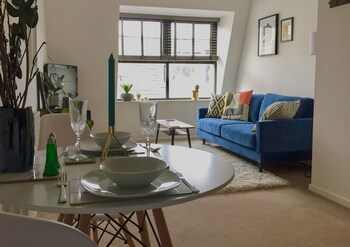 Stokes View - Apartments with Pet Friendly Rooms in Plymouth