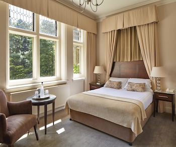 Macdonald Frimley Hall Hotel And Spa - Hotels with Pet Friendly Rooms in Camberley