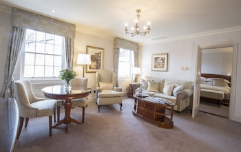 Macdonald Compleat Angler - Hotels with Pet Rooms in Marlow