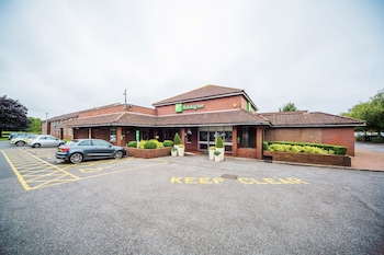 Holiday Inn High Wycombe M40, Jct. 4, An Ihg Hotel - Hotels with Pet Rooms in High Wycombe