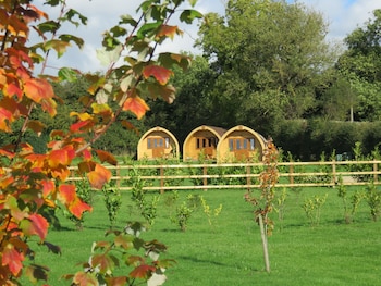 Southwell Retreat Glamping Pods - Caravan parks with Pet Rooms in Southwell