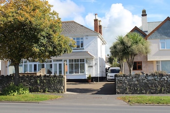 Thistledene - Guest houses with Pet Friendly Rooms in Braunton