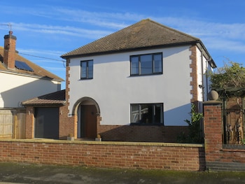 Seaside Retreat - Superb Quality Family House - Holiday homes with Pet Rooms in Hunstanton