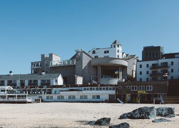 Moon Shadow - Holiday homes with Pet Friendly Rooms in St Ives