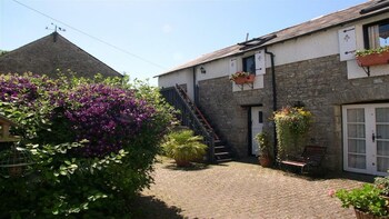 The Loft   1 Bedroom Apartment - Apartments with Pet Friendly Rooms in Tenby