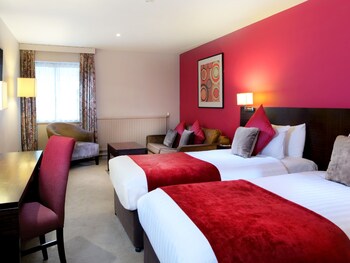 Aberdeen Airport Dyce Hotel, Sure Hotel Collection By Bw - Hotels with Pet Rooms in Aberdeen