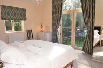 Cotswolds Valleys Accommodation-stony Hs - Cottages with Pet Rooms in Stroud