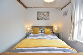 City Center Quiet Hidden Gem - Cottages with Pet Rooms in Canterbury