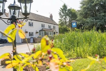 The Swan Inn - Inns with Pet Rooms in Winscombe