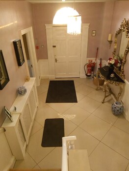 Alcombe House Hotel - B&Bs with Pet Rooms in Minehead