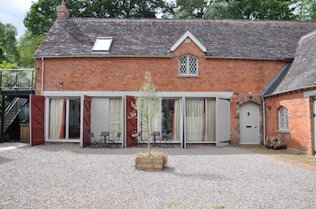 Country Estate - The Stables, Llandenny - Cottages with Pet Rooms in Usk