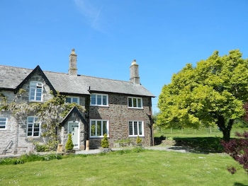 Victorian Cottage Overlooking The Plym Valley - Holiday homes with Pet Rooms in Plymouth