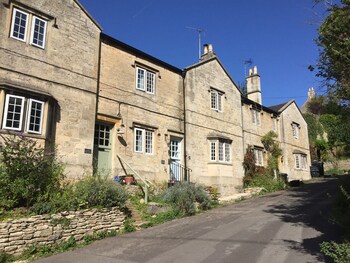 The Hollow North Wraxall - Cottages with Pet Rooms in Chippenham