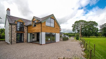 Lily Bank Cottage - Cottages with Pet Rooms in Corwen