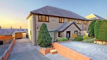 Sunset View - Cottages with Pet Rooms in Llanfairfechan