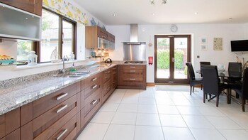 Carreg Lwyd - Holiday homes with Pet Rooms in Bala