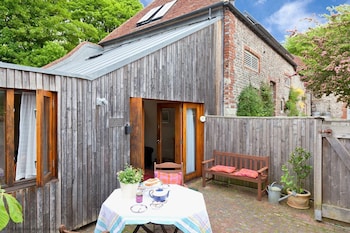 Monks Granary Barn - Cottages with Pet Rooms in Seaford