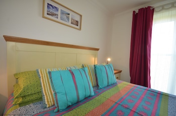 Flint Beach House - Cottages with Pet Rooms in Seaford