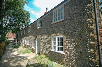 Shannon Cottage - Cottages with Pet Friendly Rooms in Lewes