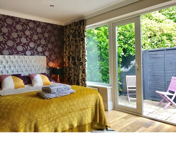 The Nest - Cottages with Pet Rooms in Hastings