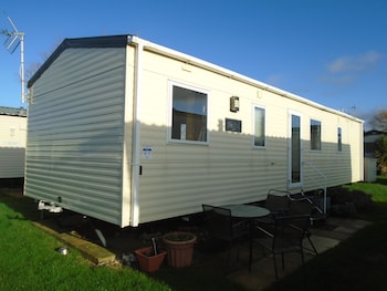 The Pad 3 Bedroom Caravan At Heacham Beach - Holiday homes with Pet Rooms in King's Lynn