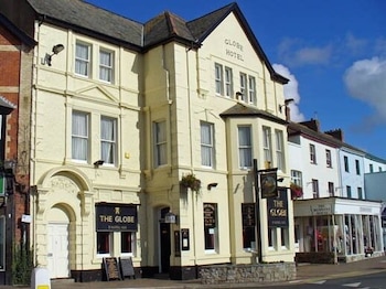 Globe Hotel - B&Bs with Pet Rooms in Bude