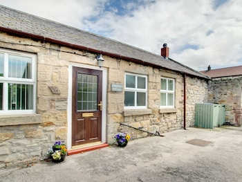 Escape To The Seaside In This Pretty Coastal Cottage  Perfect For A Relaxing Holiday - Cottages with Pet Friendly Rooms in Seahouses