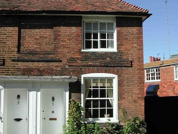 Magnificent, 13th-century Cottage With Open Fireplace In The Lovely Town Of Rye - Cottages with Pet Rooms in Rye