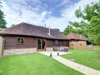 Quaint Holiday Home In Cranbrook Kent With Garden - Cottages with Pet Rooms in Cranbrook