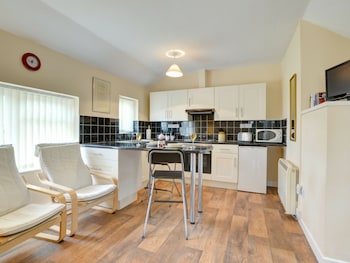 Spacious Holiday Home In Felindre With Garden - Holiday homes with Pet Rooms in Llandysul