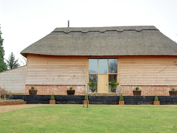 Beautifully Renovated Barn In Northiam - Holiday homes with Pet Friendly Rooms in Rye