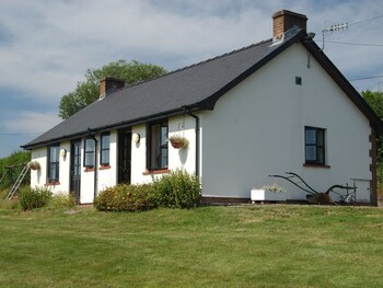 Luxury Cottage In Brecon With Garden - Cottages with Pet Rooms in Brecon