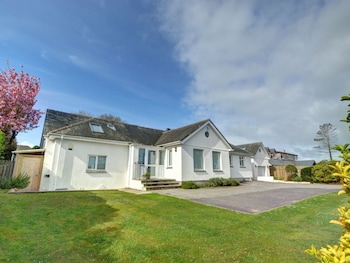 Luxurious,detached Holiday Home With Three Bathrooms And Parking - Holiday homes with Pet Rooms in Padstow