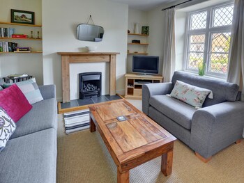 Cosy Cottage In Quiet Setting Nearby Magnificent Beaches Of Lynton - Cottages with Pet Friendly Rooms in Lynton