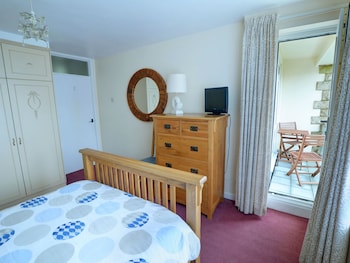 Modish Holiday Home In Swanage With Garden - Holiday homes with Pet Friendly Rooms in Swanage