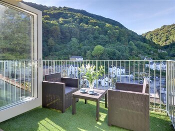 Stunning Waterfront Holiday Home In Exmoor National Park - Holiday homes with Pet Rooms in Lynmouth