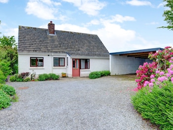 Quaint Holiday Home In Bwlch-y-groes With Garden - Holiday homes with Pet Rooms in Llanfyrnach