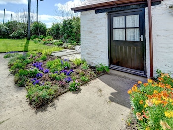 Picturesque Holiday Home In Bwlch-y-groes With Garden - Holiday homes with Pet Rooms in Llanfyrnach