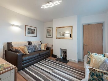 Comfortable Holiday Home In Snowdonia With Garden - Holiday homes with Pet Rooms in Caernarfon