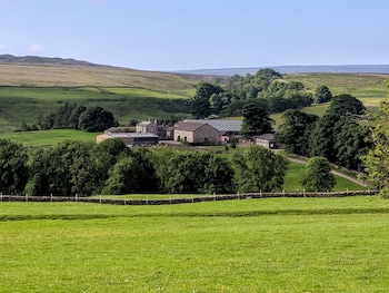 Mellwaters Barn Cottages - Holiday homes with Pet Rooms in Barnard Castle