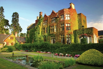 Pennyhill Park Hotel And Spa - Hotels with Pet Rooms in Bagshot