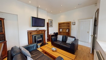 Captains Lodge - Holiday homes with Pet Rooms in Aberdeen