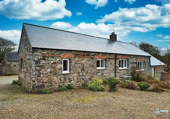 Mill House Cottage, Solva - Cottages with Pet Rooms in Haverfordwest