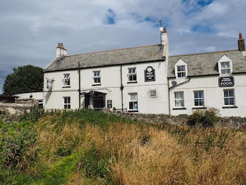 The Crown And Anchor Inn - Inns with Pet Rooms in Berwick-upon-Tweed