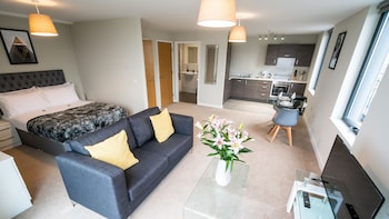 Dream Apartments Adelphi Wharf - Apartments with Pet Rooms in Salford