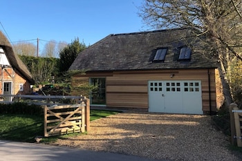 Perfect Cottage Hideaway In The Divine Pewsey Vale - Cottages with Pet Rooms in Marlborough