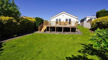 Sunny Bay - Holiday homes with Pet Rooms in Cemaes Bay