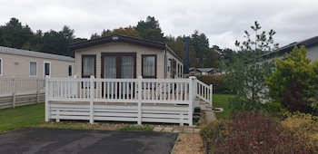 2-bed Caravan - Oakdene Forest Park Sleeps 6 - Cabins & lodges with Pet Rooms in Ringwood